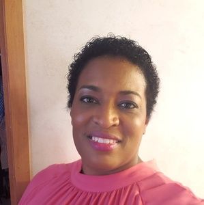 Meet your Posher, Katena